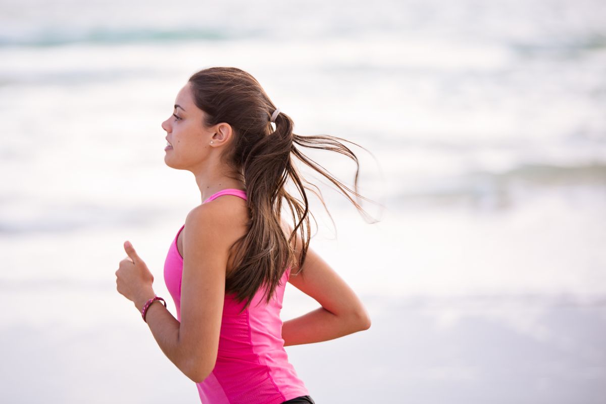 Sport à jeun : bienfaits, risques et conseils
